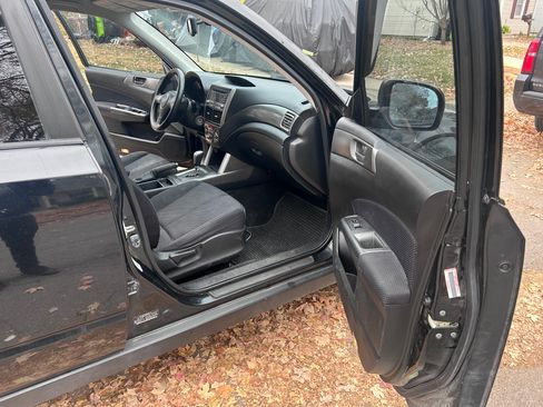 Used 2011 Subaru Forester 2.5X w/ Alloy Wheel Value Pkg image 20