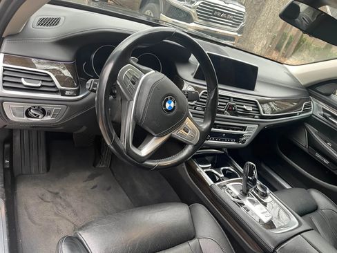 Used 2018 BMW 740i xDrive w/ Executive Package image 6