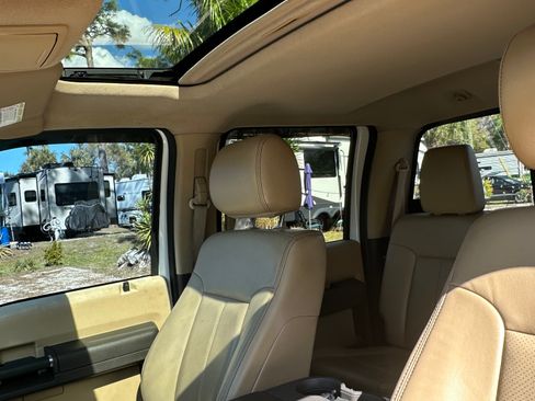 Used 2013 Ford F250 Lariat w/ Lariat Ultimate Pkg image 8