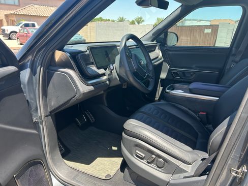 Used 2022 Rivian R1S Launch Edition AWD/4WD image 11