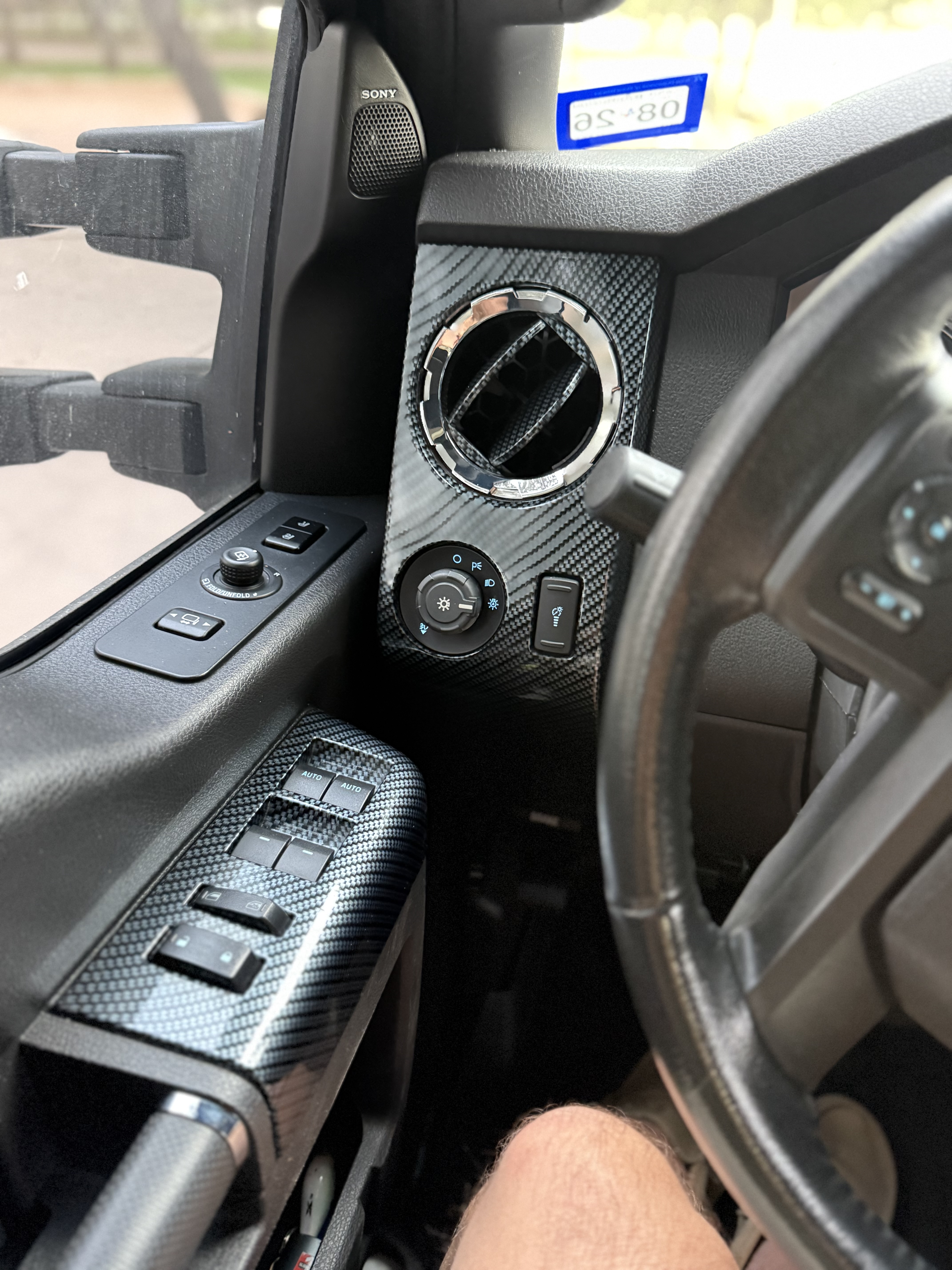 Used 2013 Ford F350 Lariat w/ Lariat Ultimate Pkg AWD/4WD image 6