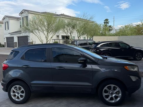 Used 2019 Ford EcoSport SE image 4