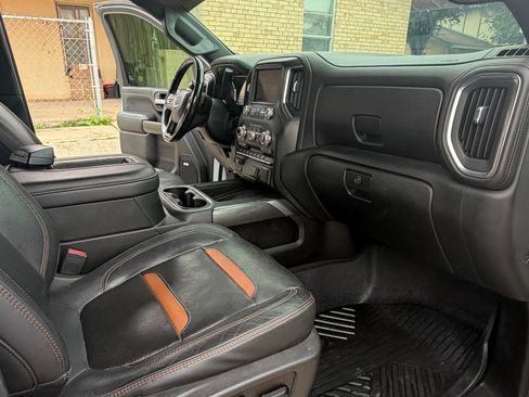 Used 2020 GMC Sierra 2500 AT4 w/ AT4 Premium Package AWD/4WD image 14