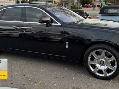 Used 2011 Rolls-Royce Ghost image 2