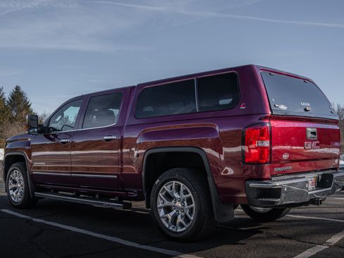 Used 2015 GMC Sierra 1500 SLT w/ SLT Crew Cab Value Package image 9