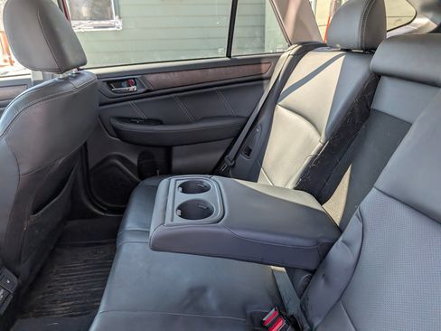 Used 2018 Subaru Outback 3.6R Limited w/ Popular Package #2 image 11