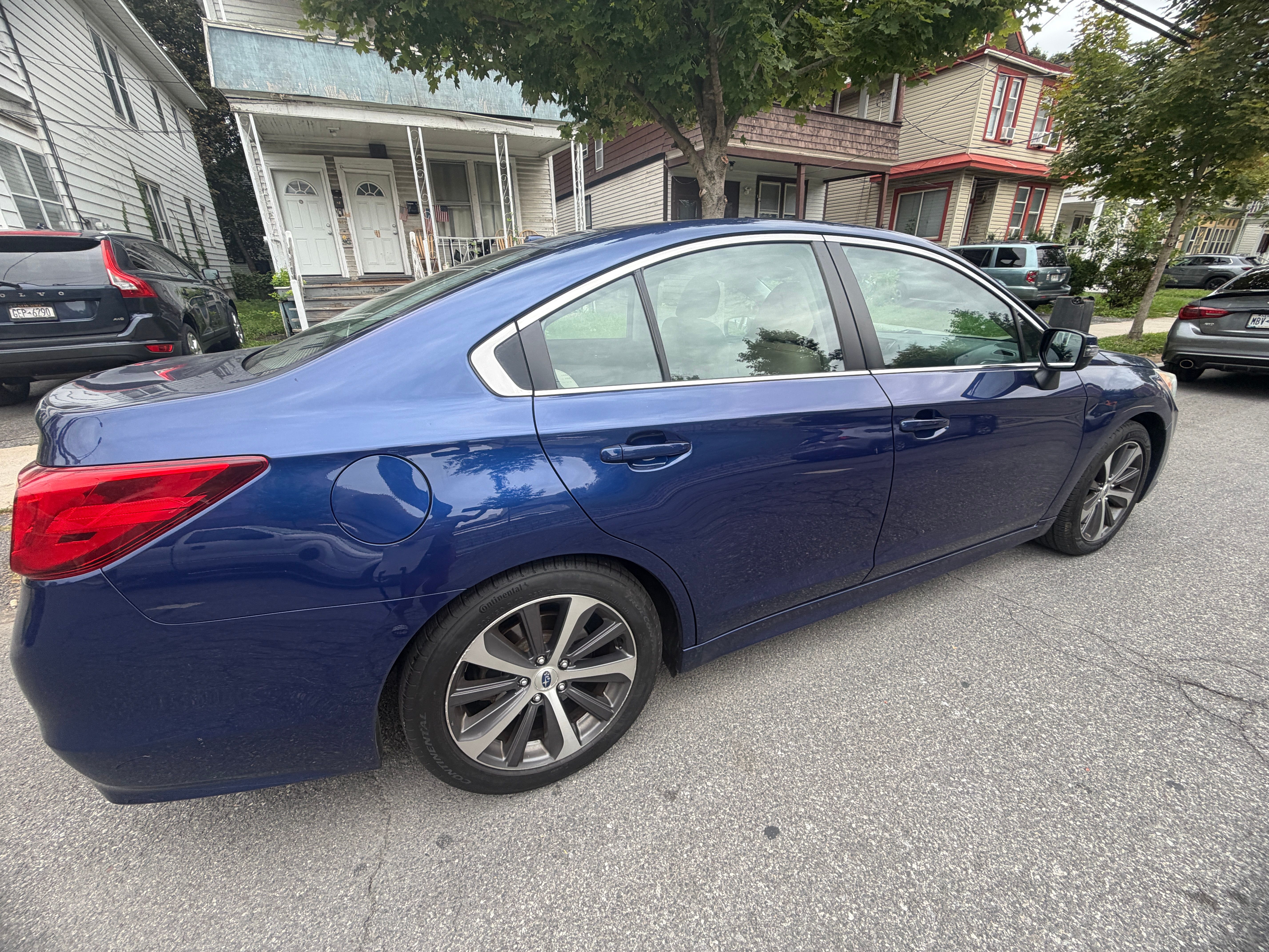 Used 2015 Subaru Legacy 2.5i Limited AWD/4WD image 11