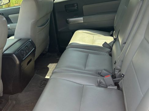 Used 2022 Toyota Sequoia SR5 AWD/4WD image 12