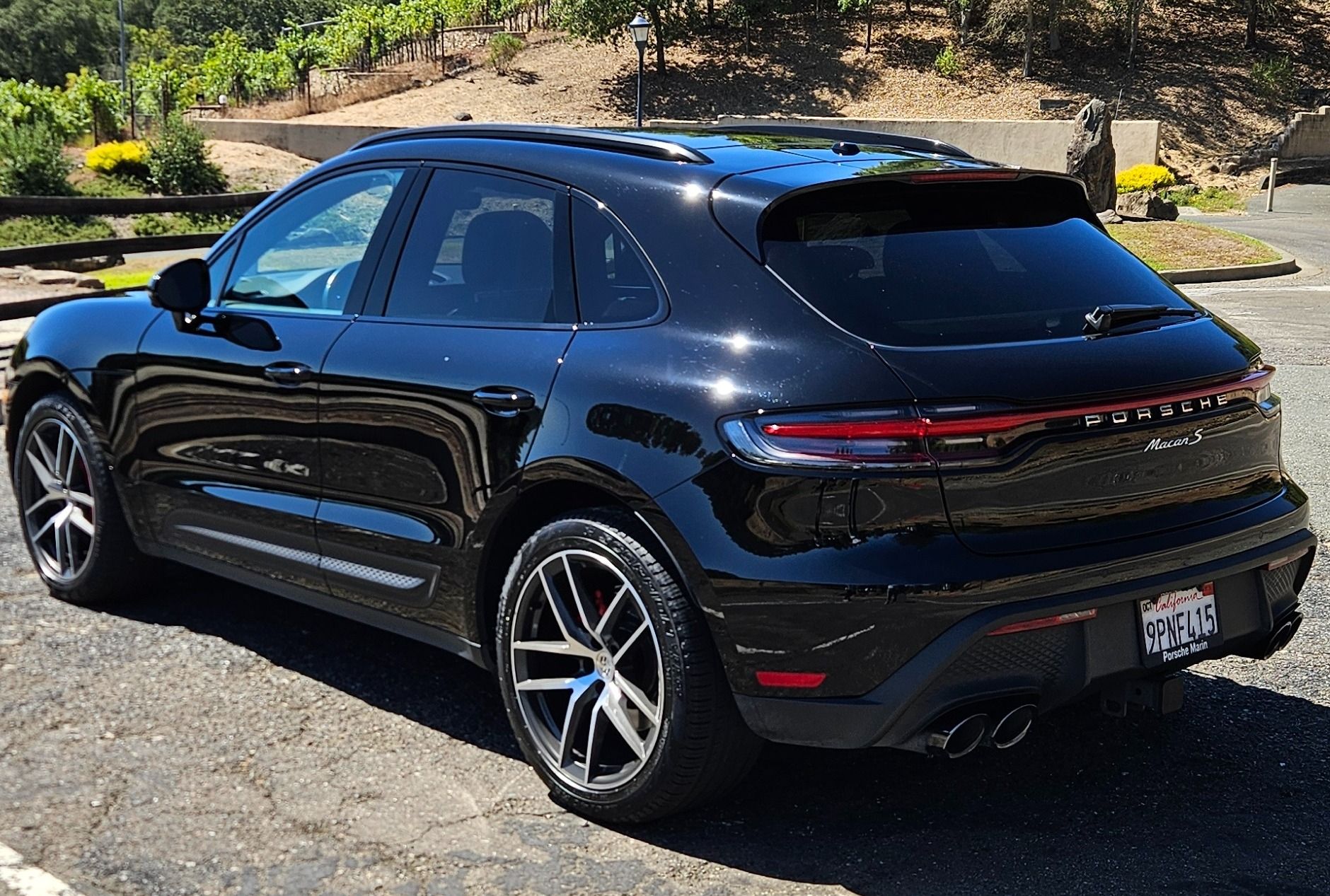 Used 2024 Porsche Macan S AWD/4WD image 2