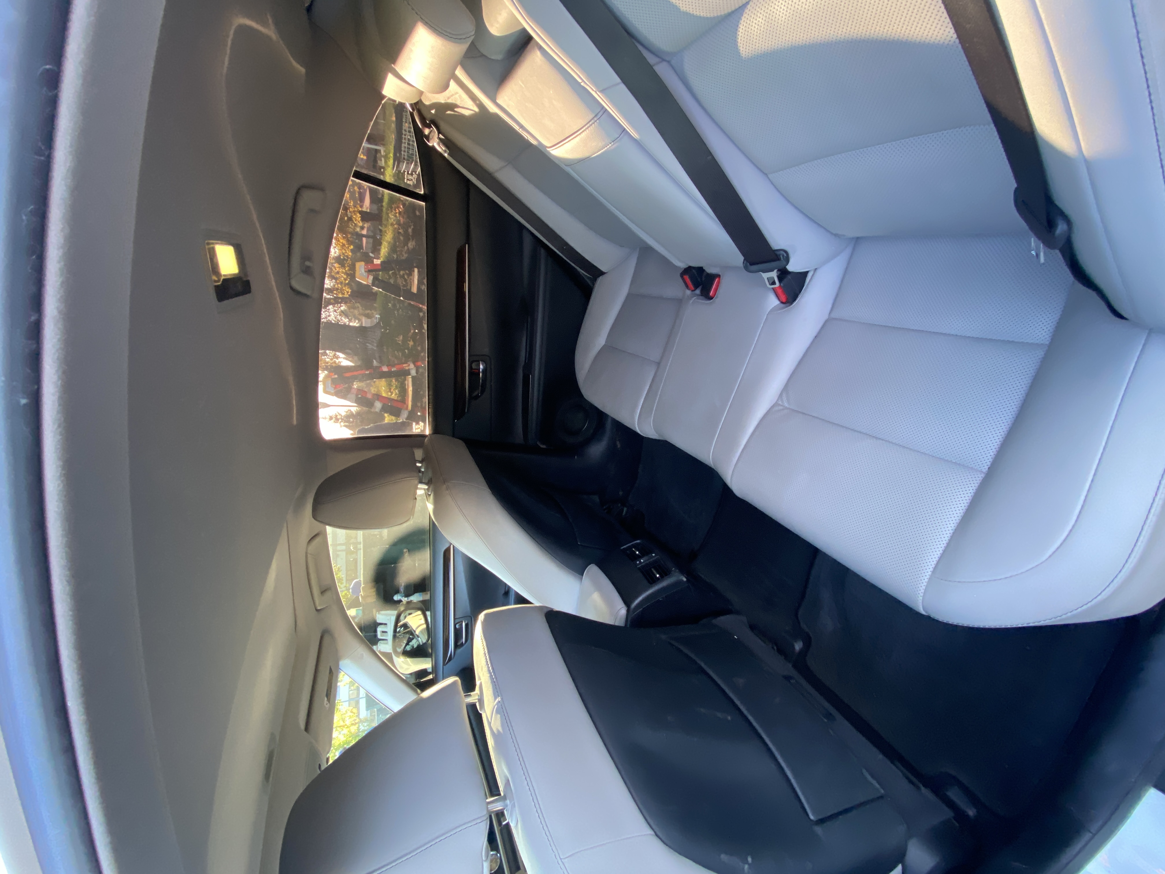 Used 2017 Lexus ES 300h w/ Navigation System Package FWD image 6
