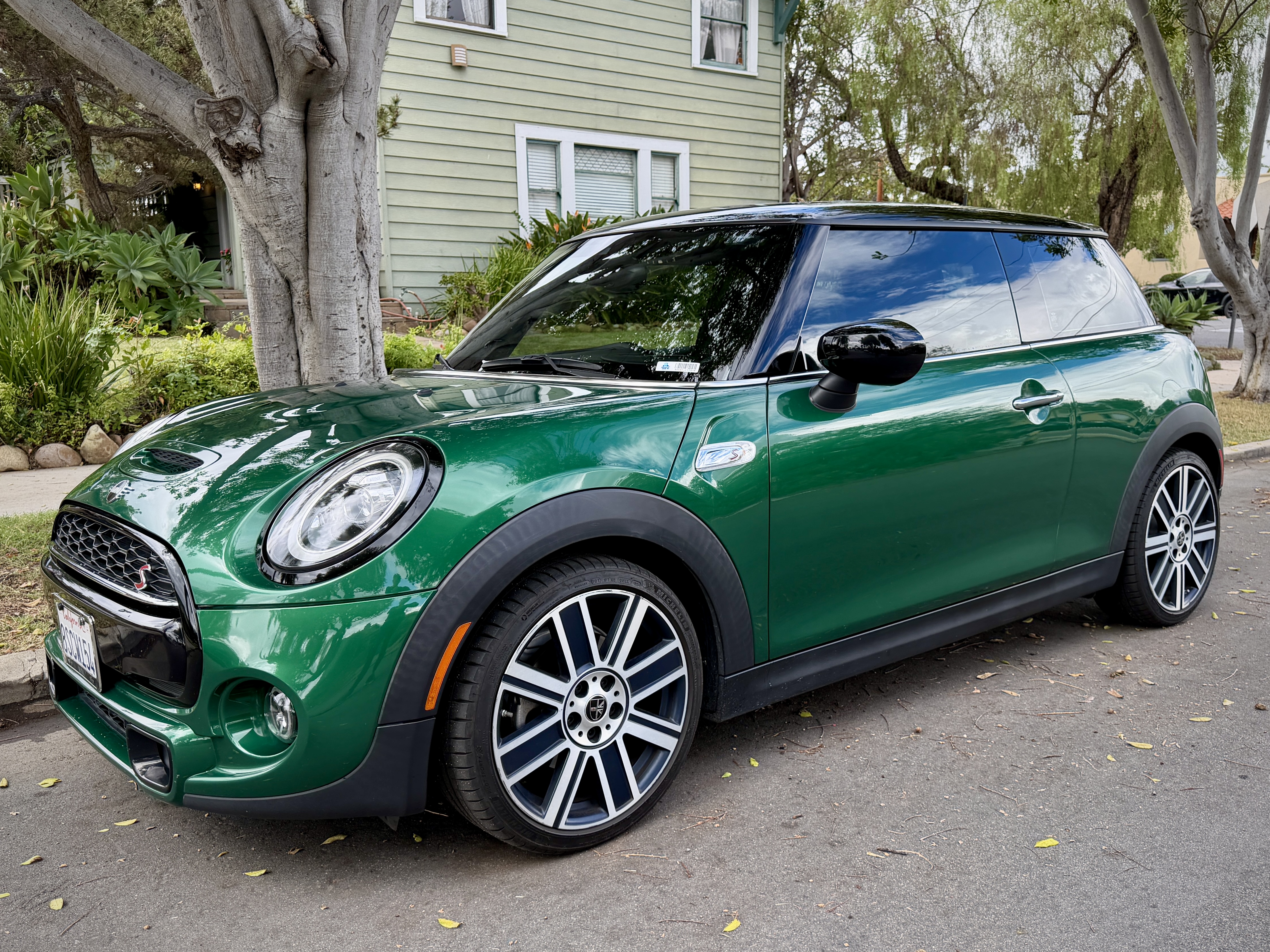 Used 2020 MINI Cooper S FWD image 1