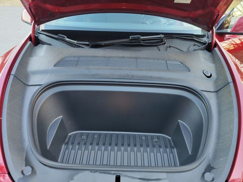 Used 2024 Tesla Model Y Long Range image 13