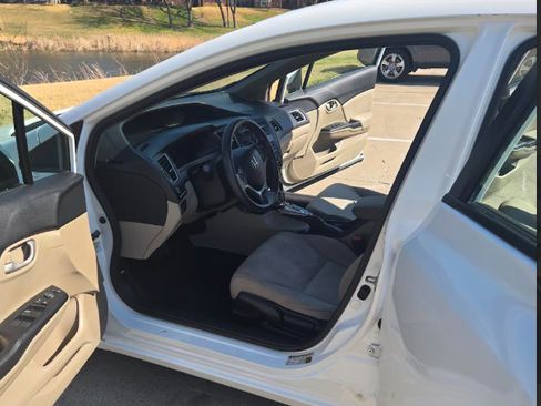 Used 2014 Honda Civic LX image 10
