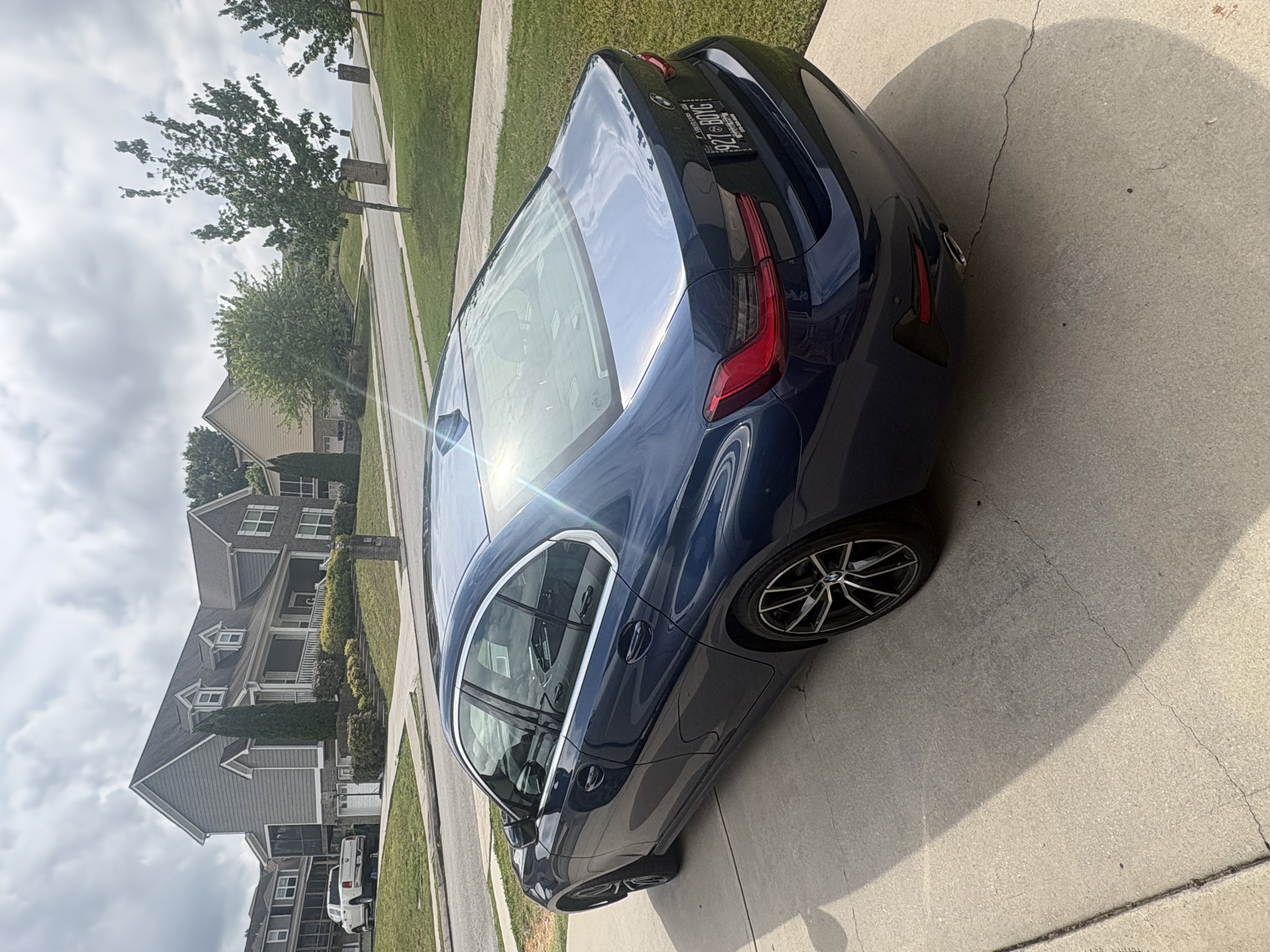 Used 2021 BMW 330i Sedan w/ Premium Package RWD image 2