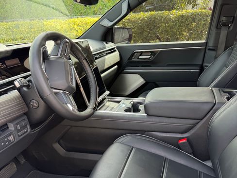 Used 2024 GMC Sierra EV Denali image 14