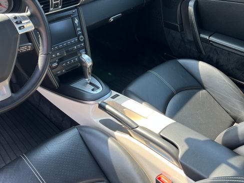 Used 2009 Porsche 911 Turbo image 29