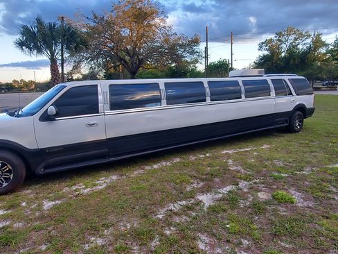 Used 1999 Lincoln Navigator 2WD image 31