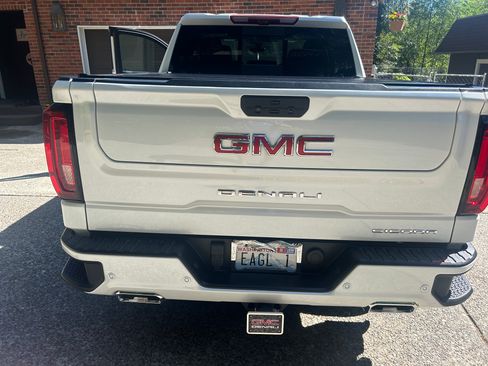 Used 2021 GMC Sierra 1500 Denali w/ Denali Ultimate Package AWD/4WD image 5
