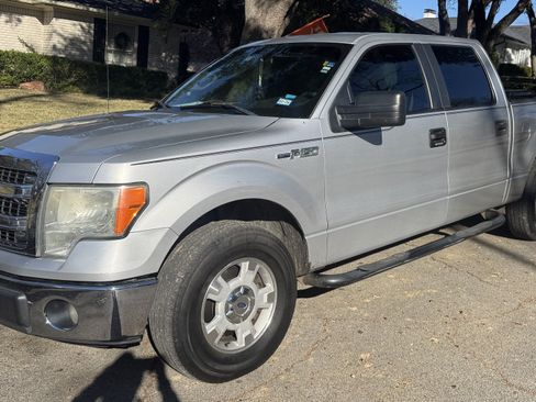 Used 2012 Ford Explorer XLT image 12