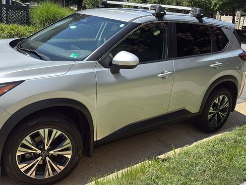 Used 2023 Nissan Rogue SV AWD/4WD image 4