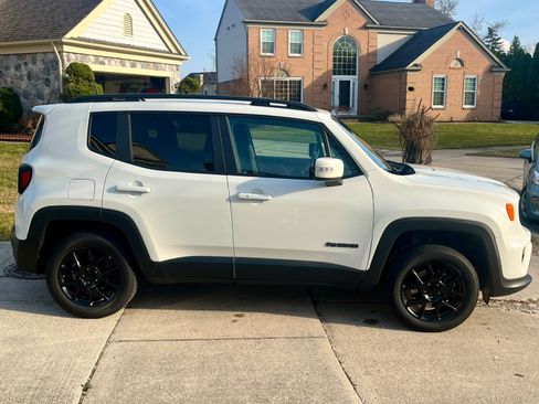 Used 2020 Jeep Renegade Altitude image 12