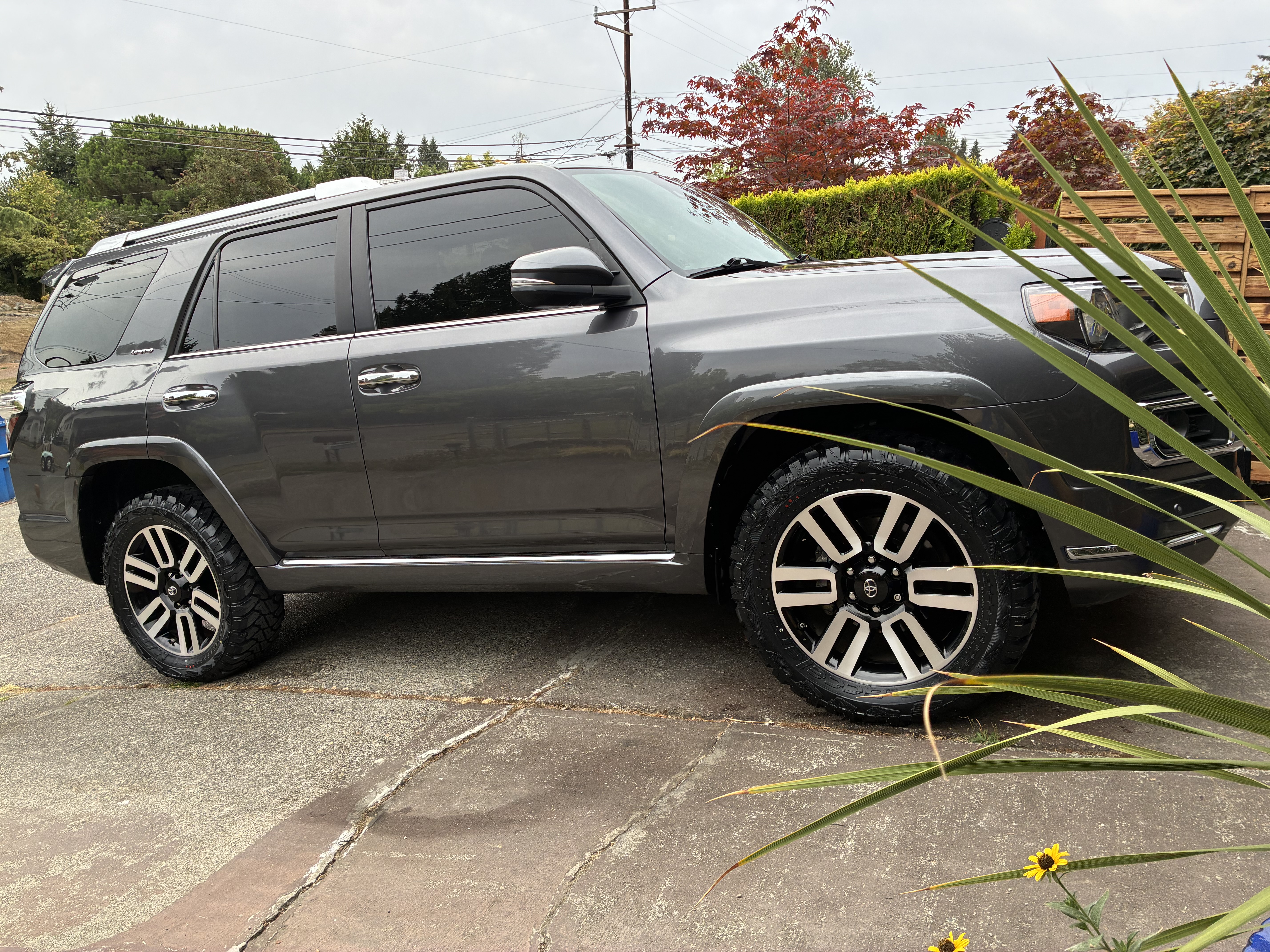 Used 2021 Toyota 4Runner Limited AWD/4WD image 11