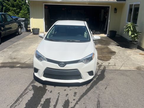 Used 2014 Toyota Corolla LE FWD image 5