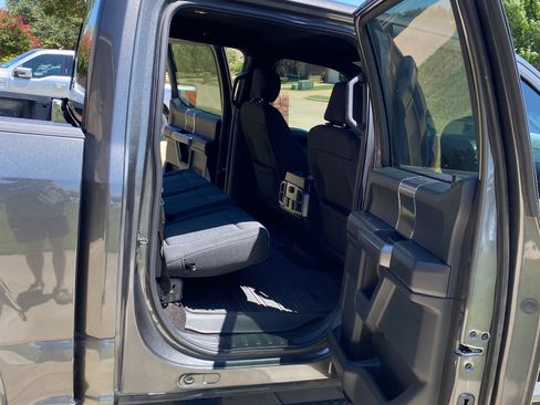 Used 2020 Ford F150 XLT w/ Equipment Group 302A Luxury AWD/4WD image 9