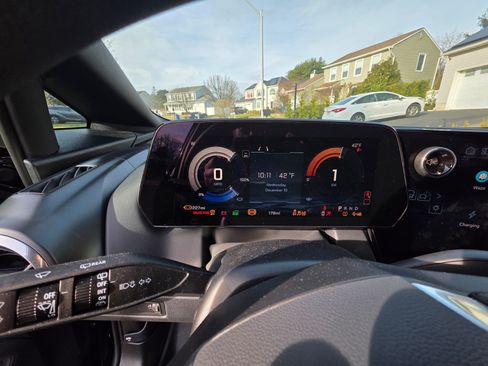 Used 2026 Chevrolet Equinox EV LT image 8