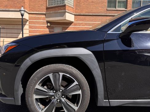 Used 2020 Lexus UX 250h w/ Premium Package image 12