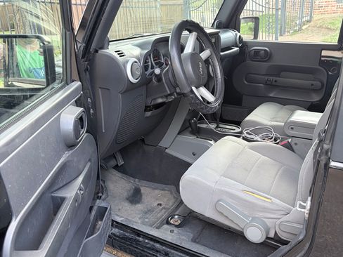 Used 2008 Jeep Wrangler Sahara w/ Dual Top Group image 6