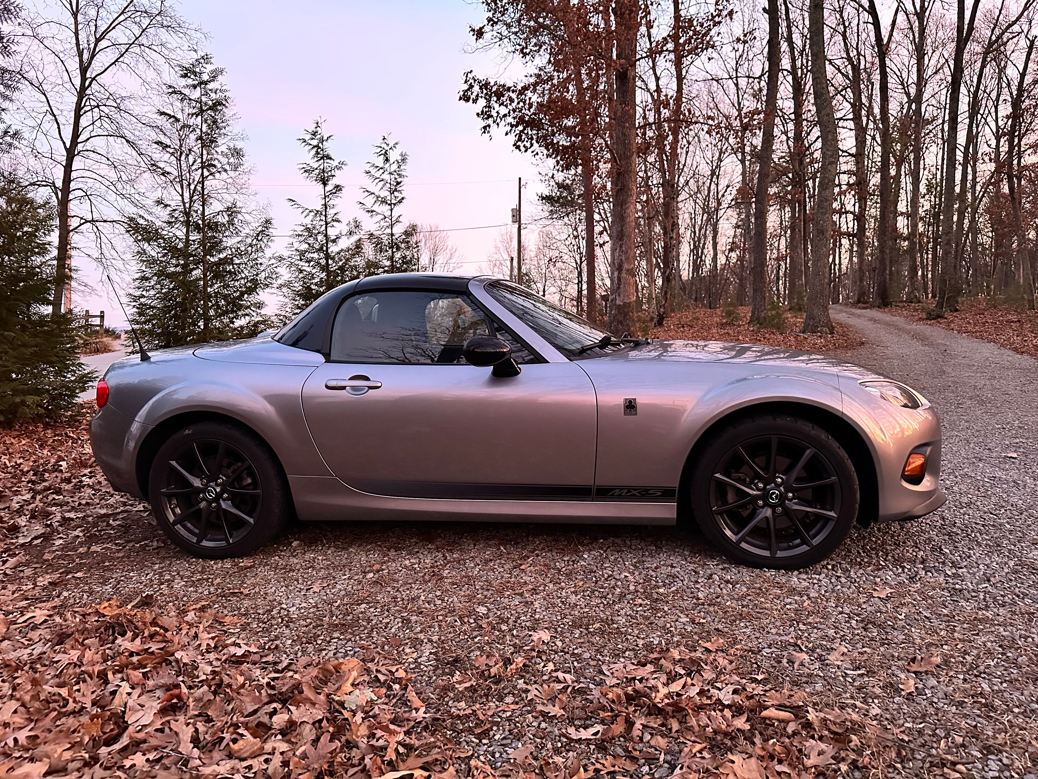 Used 2015 MAZDA MX-5 Miata Club RWD image 16