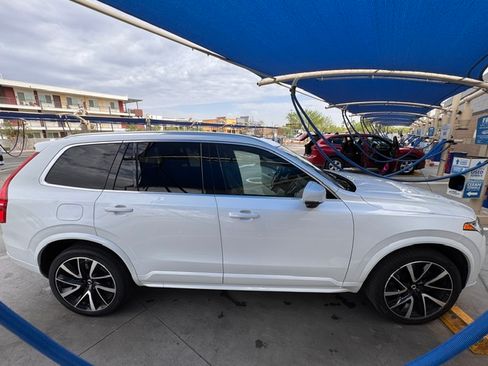 Used 2020 Volvo XC90 T6 Momentum w/ Protection Package Premier AWD/4WD image 1