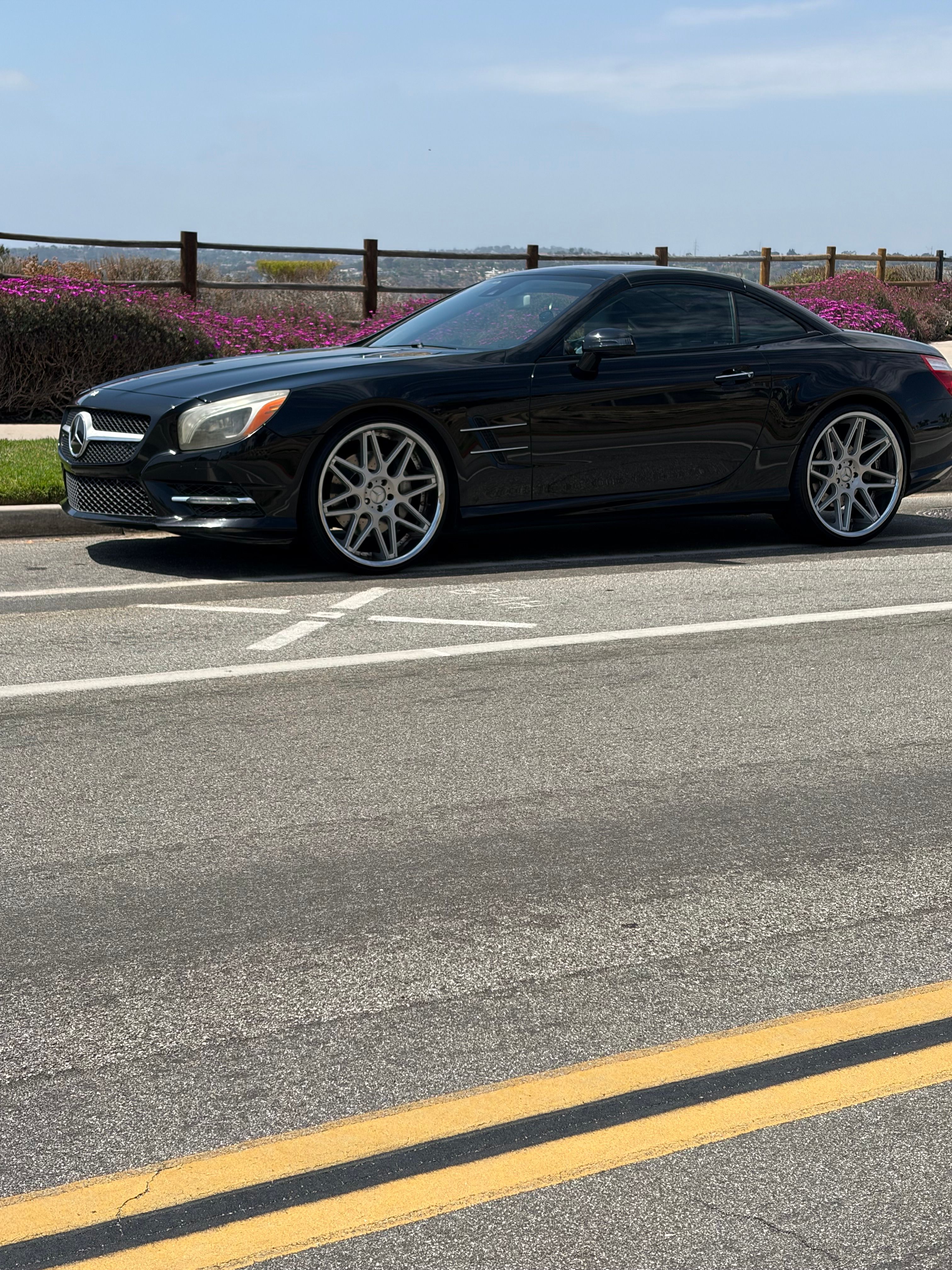 Used 2013 Mercedes-Benz SL 550 w/ Premium Pkg image 6