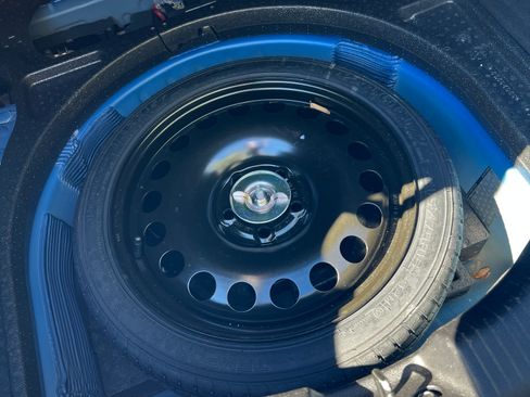 Used 2017 Chevrolet Cruze Premier image 17