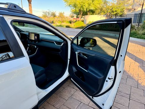 Used 2025 Toyota RAV4 XSE image 11