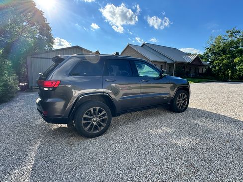 Used 2016 Jeep Grand Cherokee Limited 75th Anniversary AWD/4WD image 6