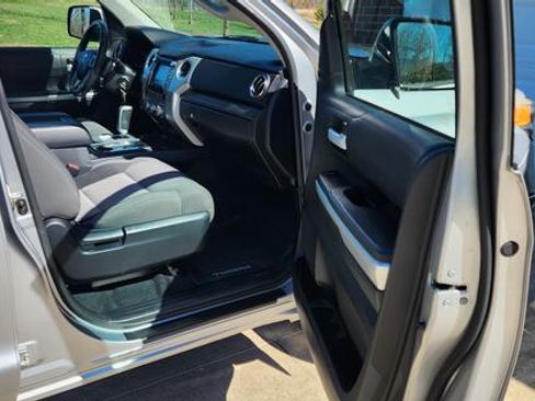 Used 2017 Toyota Tundra SR5 w/ TRD Off Road Package image 17