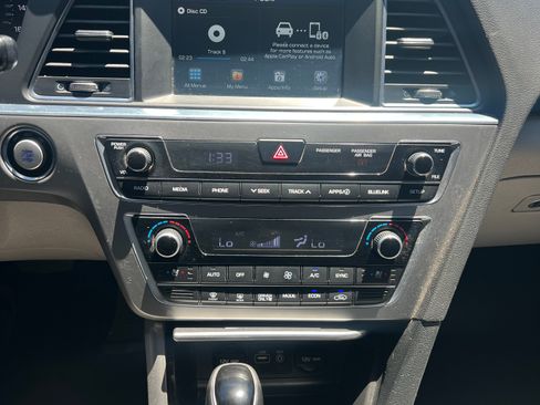 Used 2017 Hyundai Sonata Limited FWD image 16