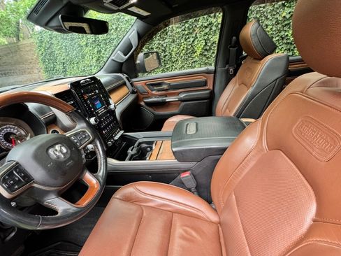 Used 2019 RAM 1500 Laramie Longhorn AWD/4WD image 9