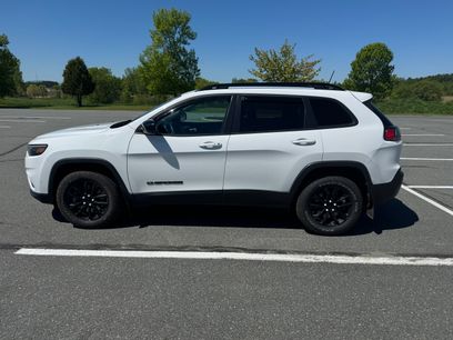 Used 2023 Jeep Cherokee Altitude Lux