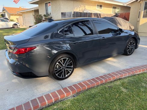 Used 2025 Toyota Camry XLE FWD image 12