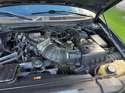 Used 2003 Ford F150 Harley-Davidson RWD image 4