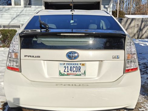 Used 2010 Toyota Prius Two image 2