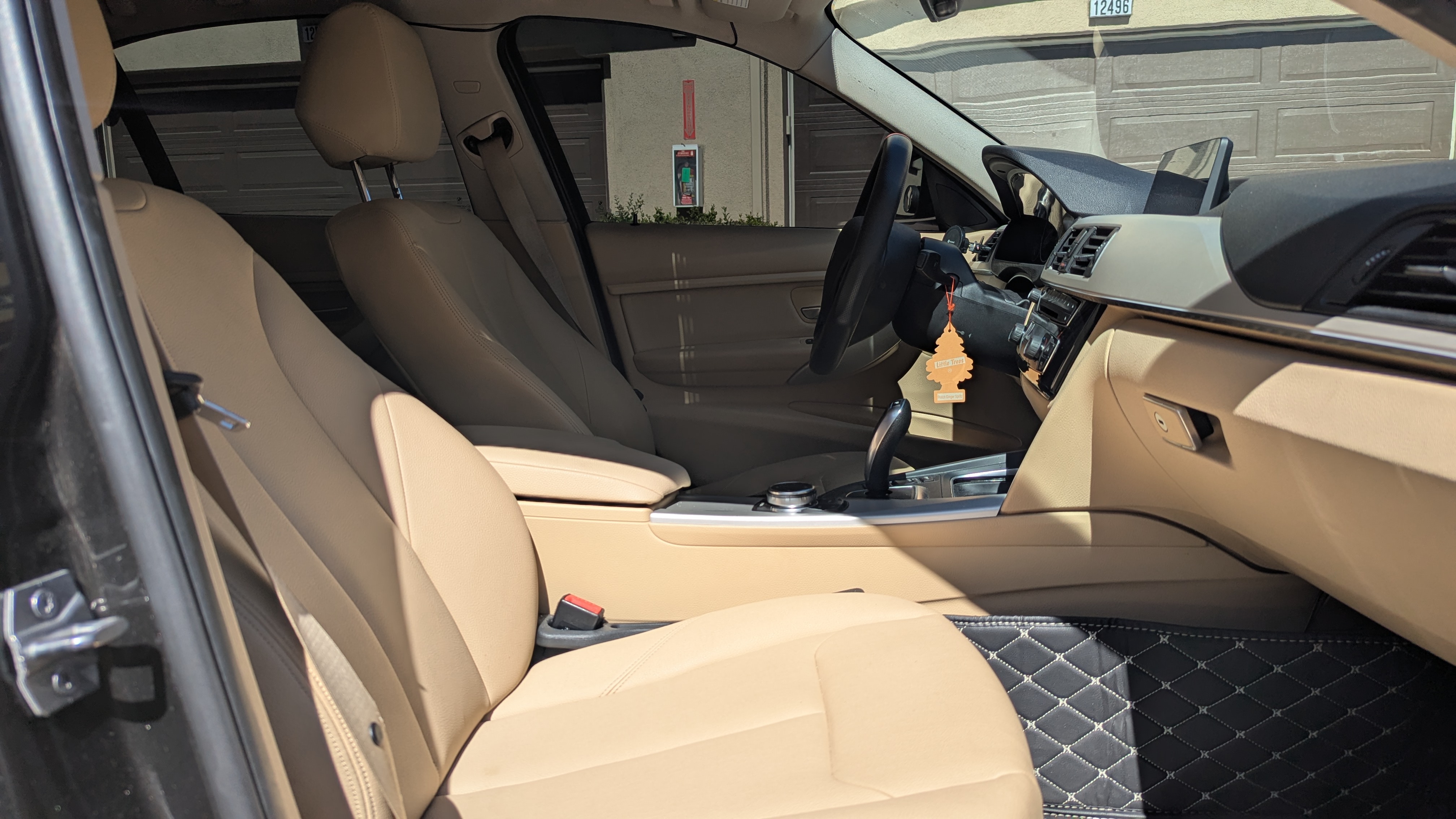 Used 2016 BMW 320i Sedan RWD image 12