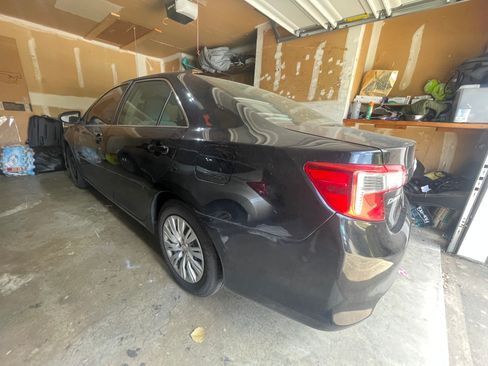 Used 2014 Toyota Camry LE FWD image 4