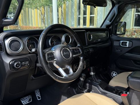 Used 2021 Jeep Wrangler Unlimited Sahara AWD/4WD image 23