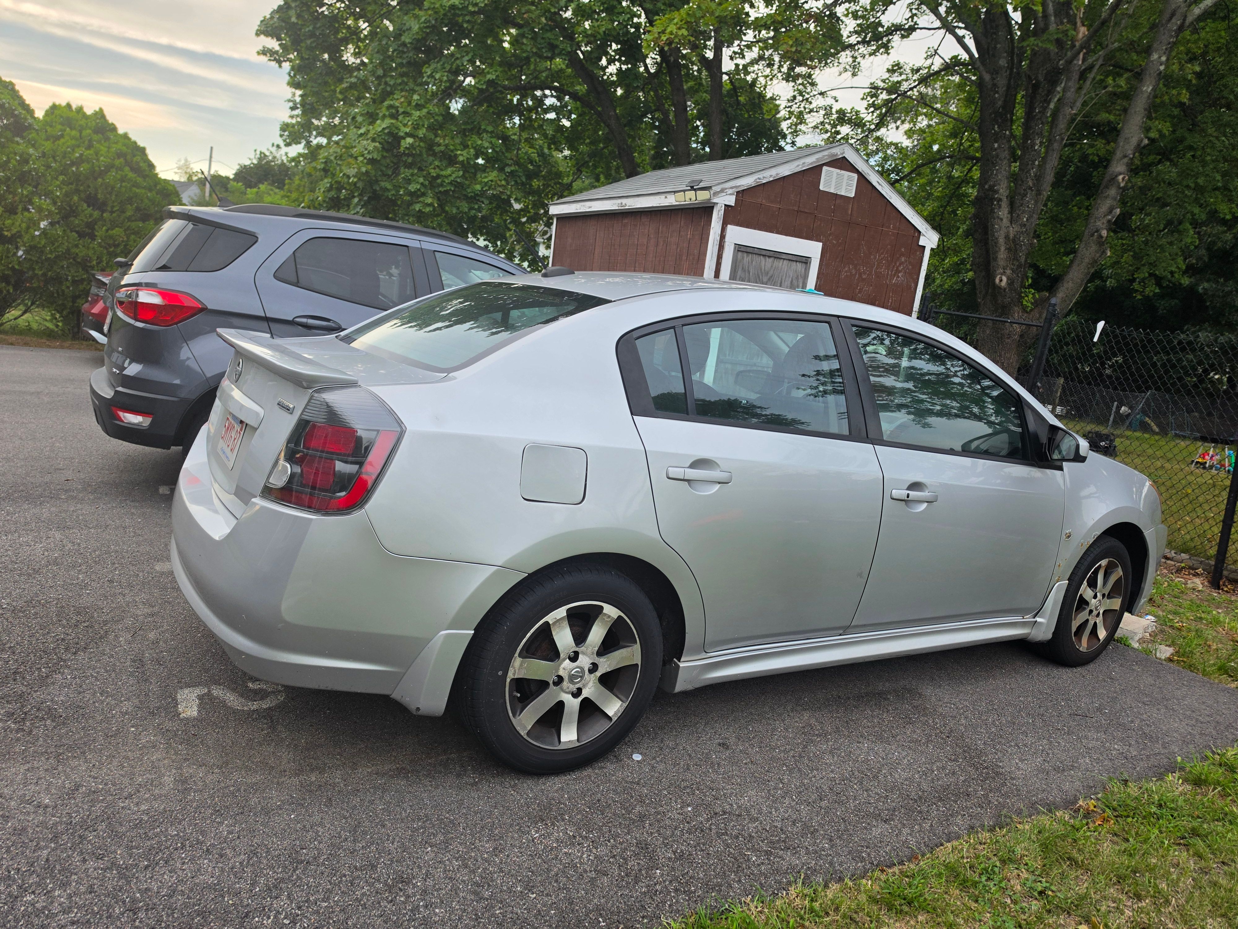 Used 2012 Nissan Sentra 2.0 SR w/ Special Edition Pkg FWD image 1