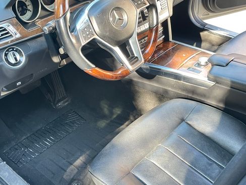 Used 2014 Mercedes-Benz E 550 4MATIC Sedan image 14