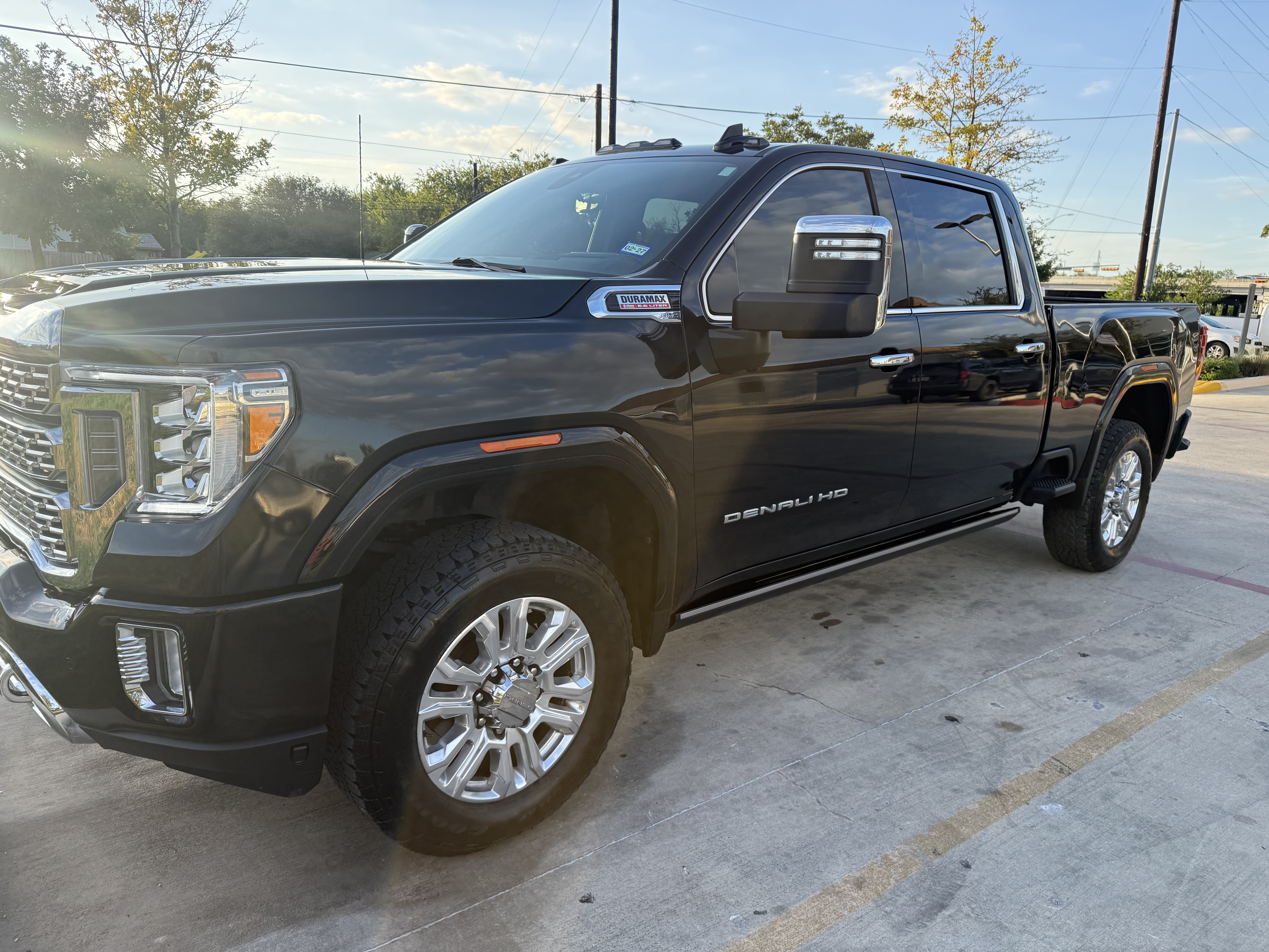 Used 2023 GMC Sierra 2500 Denali w/ Denali Ultimate Package AWD/4WD image 4